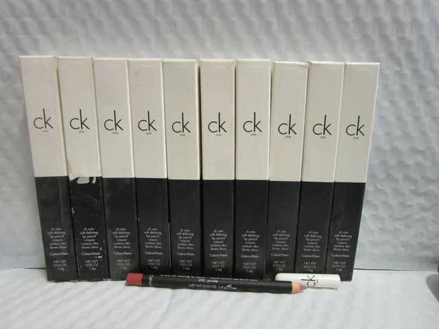 Ck One Soft Defining  Lip Pencil