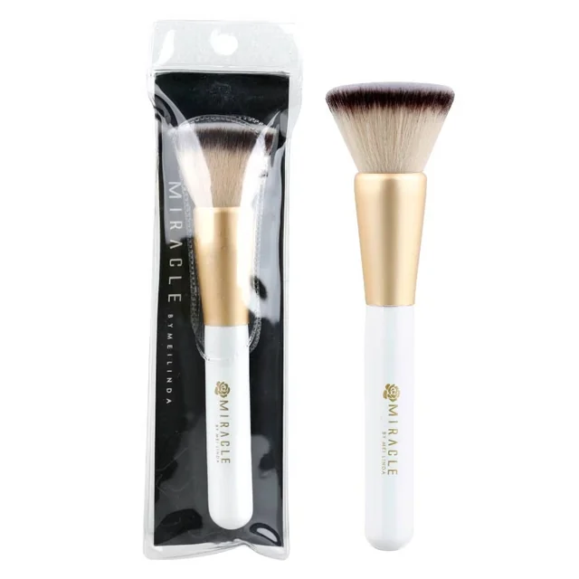 The Classic Foundation Brush