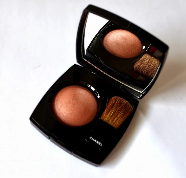 Nuit Infinie De Chanel Joues Contraste