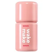 shaking blur cheek