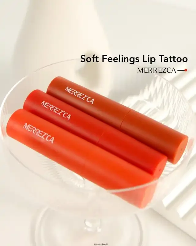 Soft Feelings Lip Tattoo