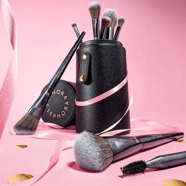 Wild Wishes Kabuki Face Powder Brush (Limited Edition Holiday 2020)