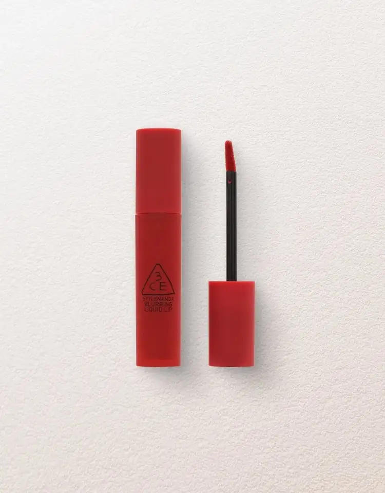 Blurring Liquid Lip