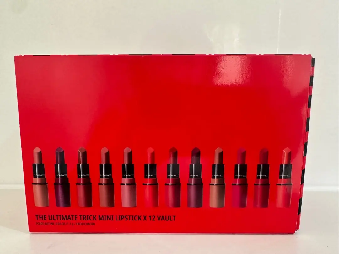 The Ultimate Trick Mini Lipstick X 12 Vault