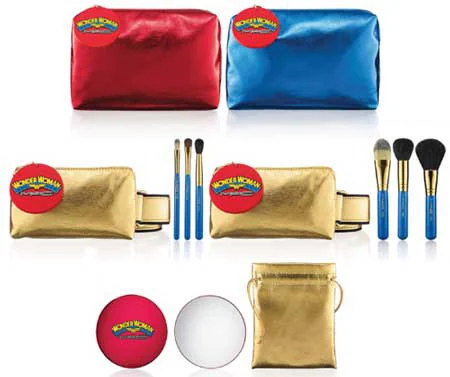 Wonder Woman Utility Belt Eye Brush Set
