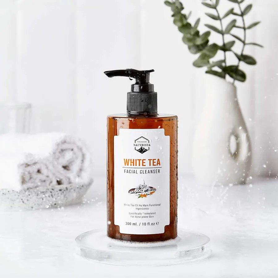 Naturista White Tea Facial Cleanser