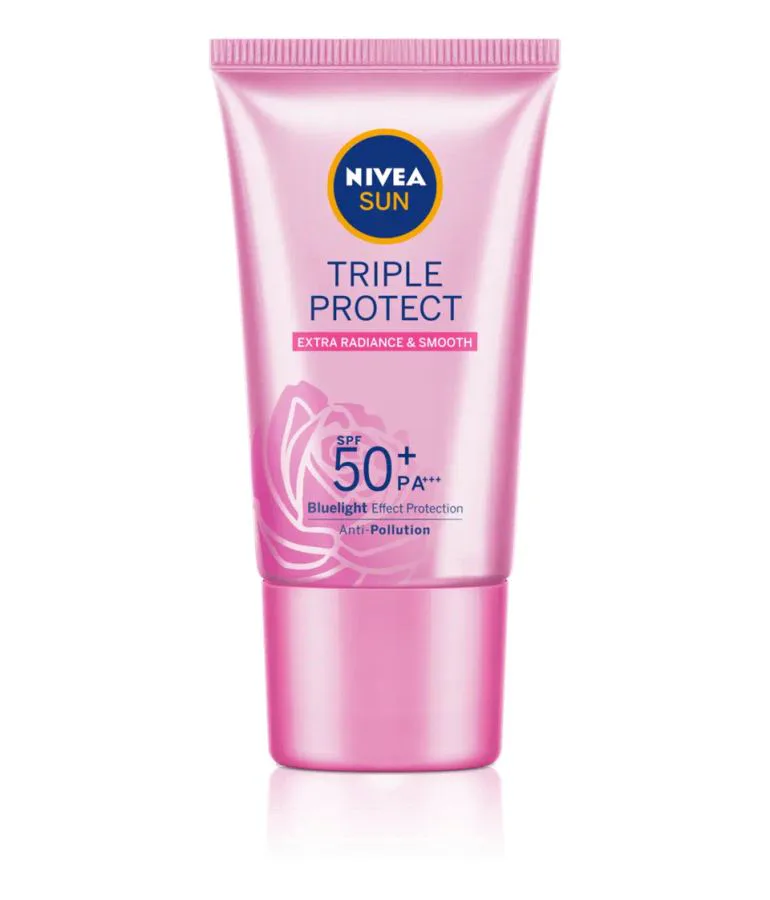 Nivea ทริปเปิ้ล โพรเท็ค เอ็กซ์ตร้า เรเดียนซ์ แอนด์ สมูท