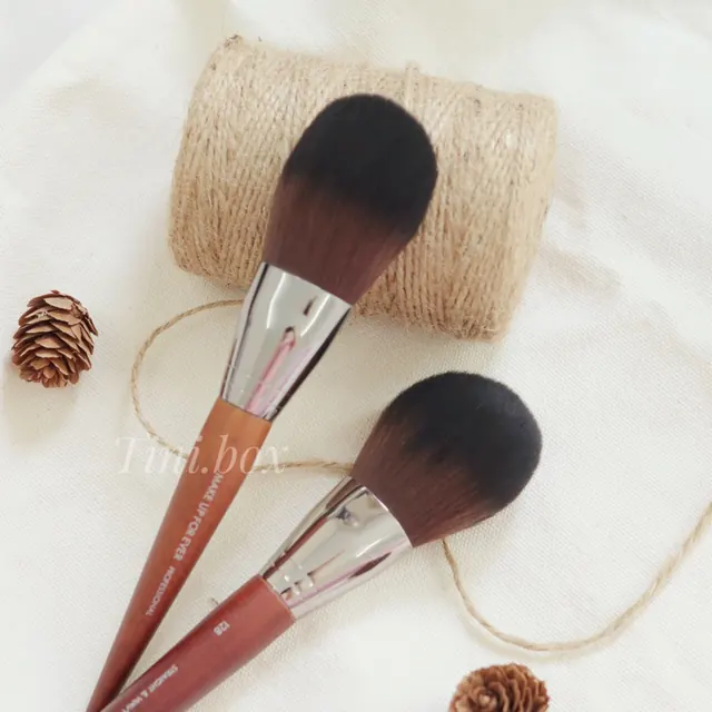 Precision Foundation Brush Small 100