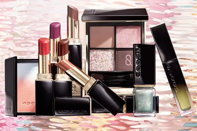 Spring and Summer Makeup Collection Creamy Glow Lipstick Moist