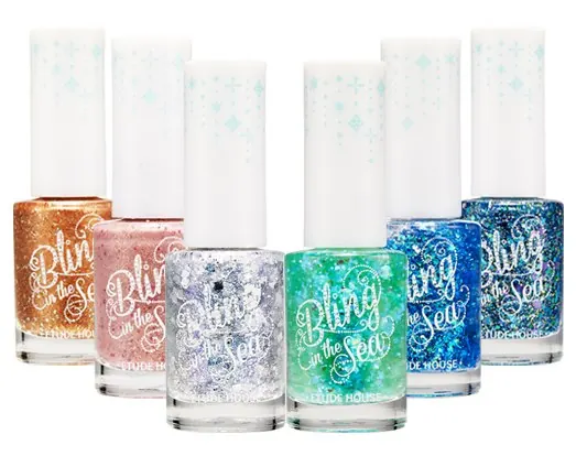 Bling In The Sea Sparkling Nail