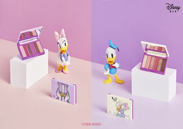 Daisy Duck Shimmer Loose Powder
