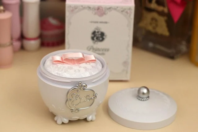 Princess Etoinette All Over Powder